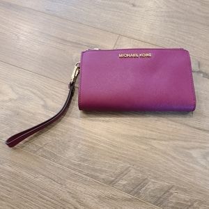 Michael Kors wristlet wallet